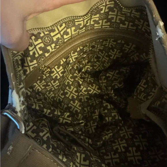 Tory Burch Cream Hobo Bag with Gold Accents - Picture 9 of 9